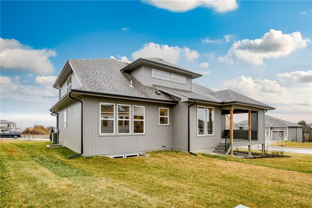 $877,565 | 11475 South Roundtree Street, Olathe, KS 66061