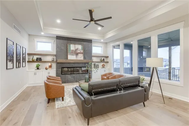 $877,565 | 11475 South Roundtree Street, Olathe, KS 66061