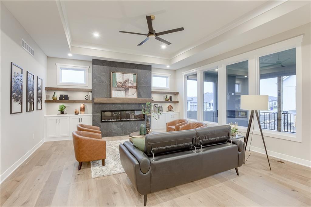 11475 South Roundtree Street Olathe, KS 66061 - Photo 10 of 47