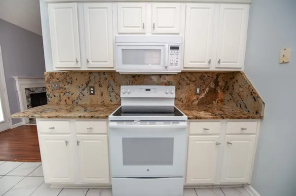 $285,000 | 298 Glen Crest Drive, Moore, SC 29369