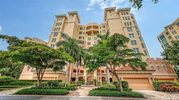 $880,000 | 401 North Point Road, Unit 504, Osprey, FL 34229