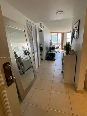 $3,000 | 1901 Brickell Avenue, Unit B2207, Miami, FL 33129