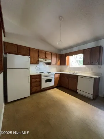 $1,100 | 231 Easy Street, Jacksonville, NC 28546