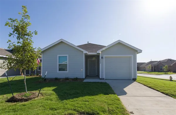 $1,895 | 5902 Nyquist Way, Forney, TX 75126