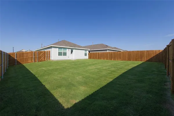 $1,895 | 5902 Nyquist Way, Forney, TX 75126