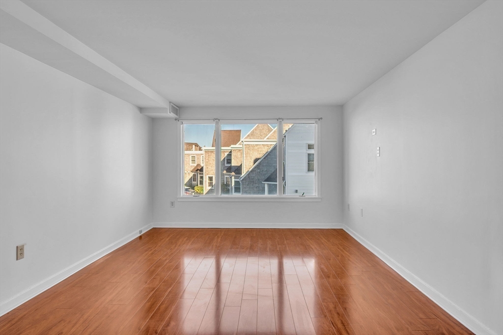 1 Commodore Court, Unit 202 Hull, MA 02045 - Photo 8 of 29