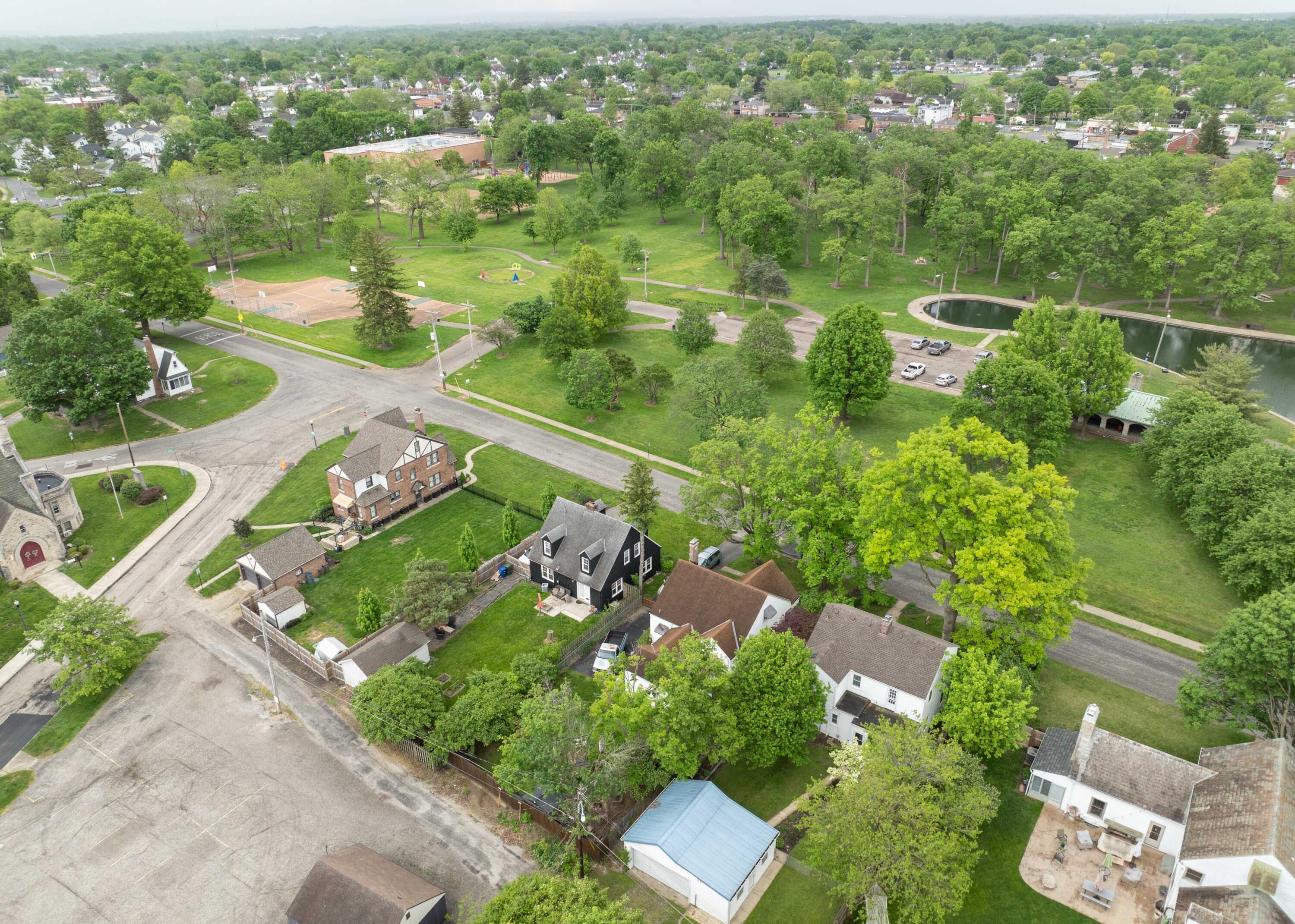 3220 Wicklow Road Columbus, OH 43204 - Photo 65 of 109 3220-Wicklow-DRONE-07
