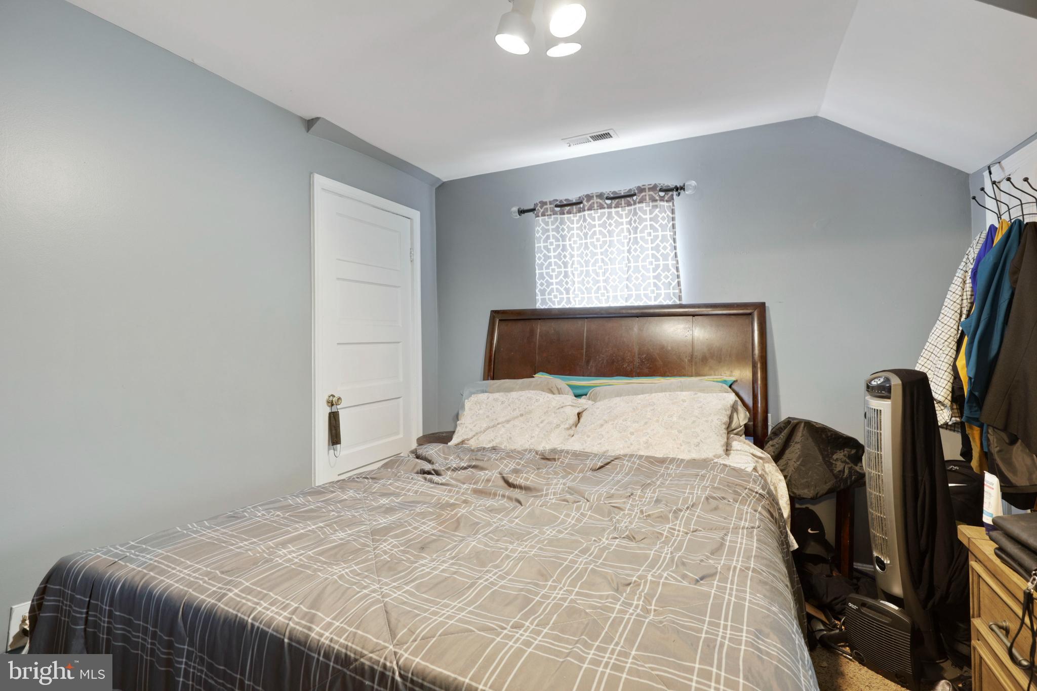 6500 Golden Ring Road Baltimore, MD 21237 - Photo 25 of 39 Bedroom 2