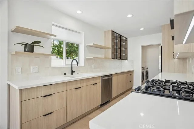 $7,500 | 13220 Otsego Street, Sherman Oaks, CA 91423