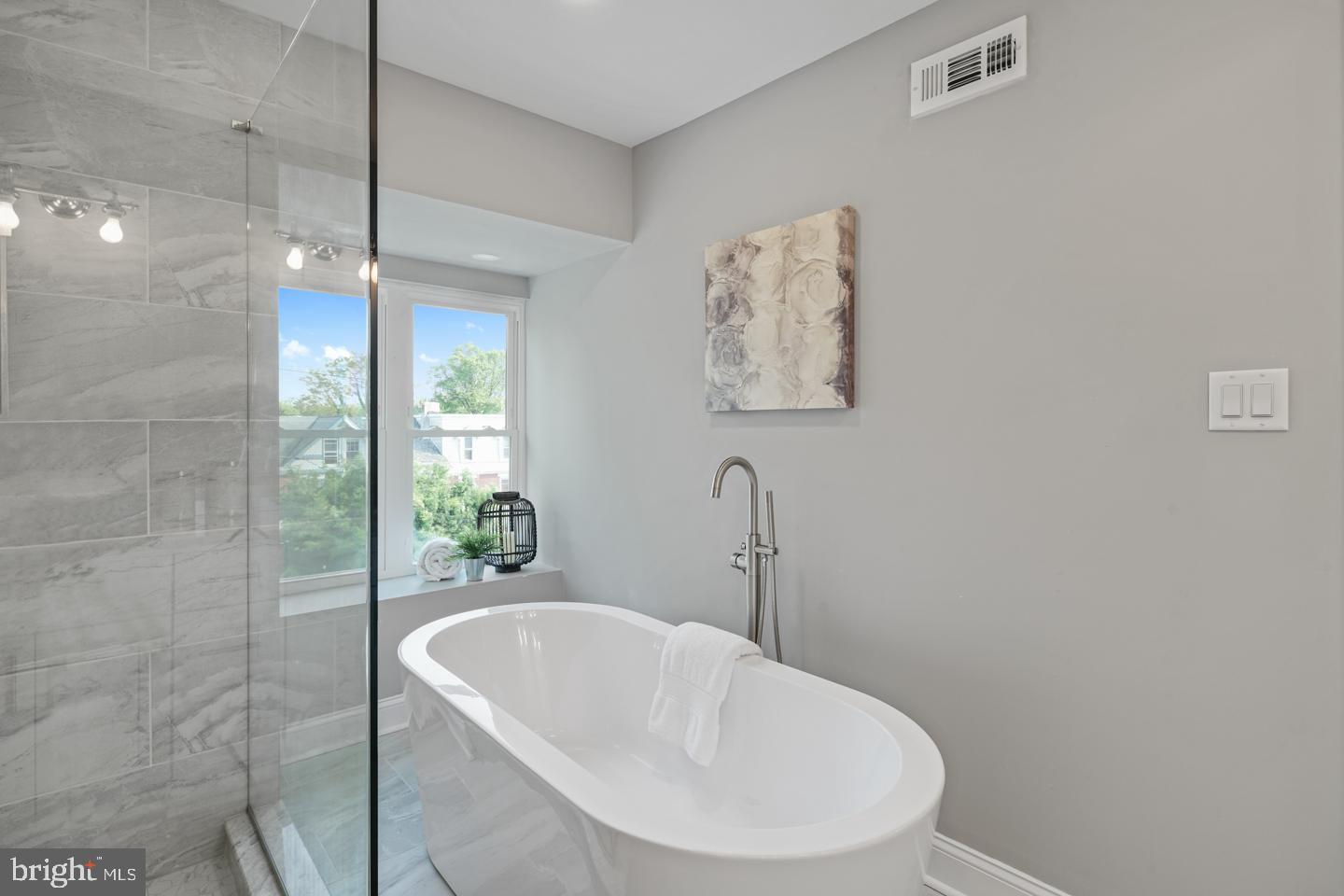 229 Rochelle Avenue Philadelphia, PA 19128 - Photo 16 of 29 Gallery Image 16
