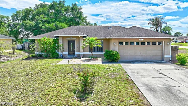 $329,000 | 97 Blackstone Drive, Fort Myers, FL 33913