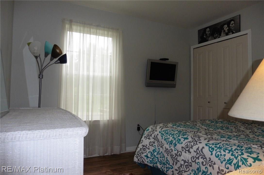 4332 Hampton Ridge Boulevard Howell, MI 48843 - Photo 15 of 15 2ndBedroom.JPG