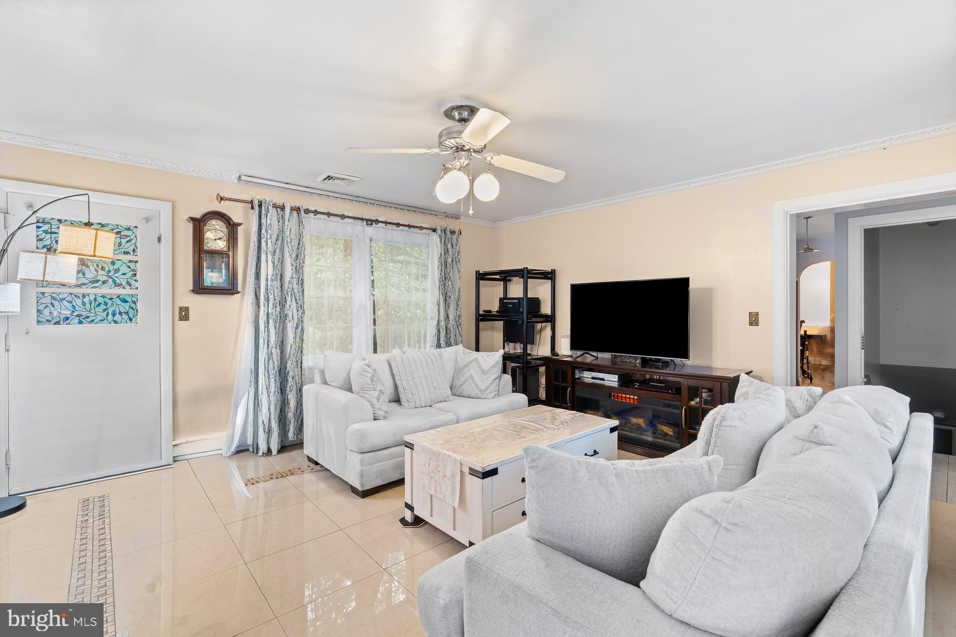 1601 Colonial Road Harrisburg, PA 17112 - Photo 5 of 47 Gallery Image 5
