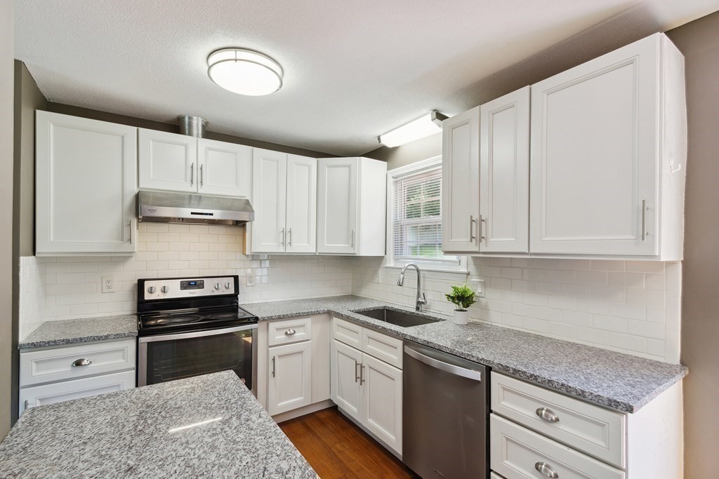 111 Logtown Road Amherst, MA 01002 - Photo 5 of 25 Gallery Image 5