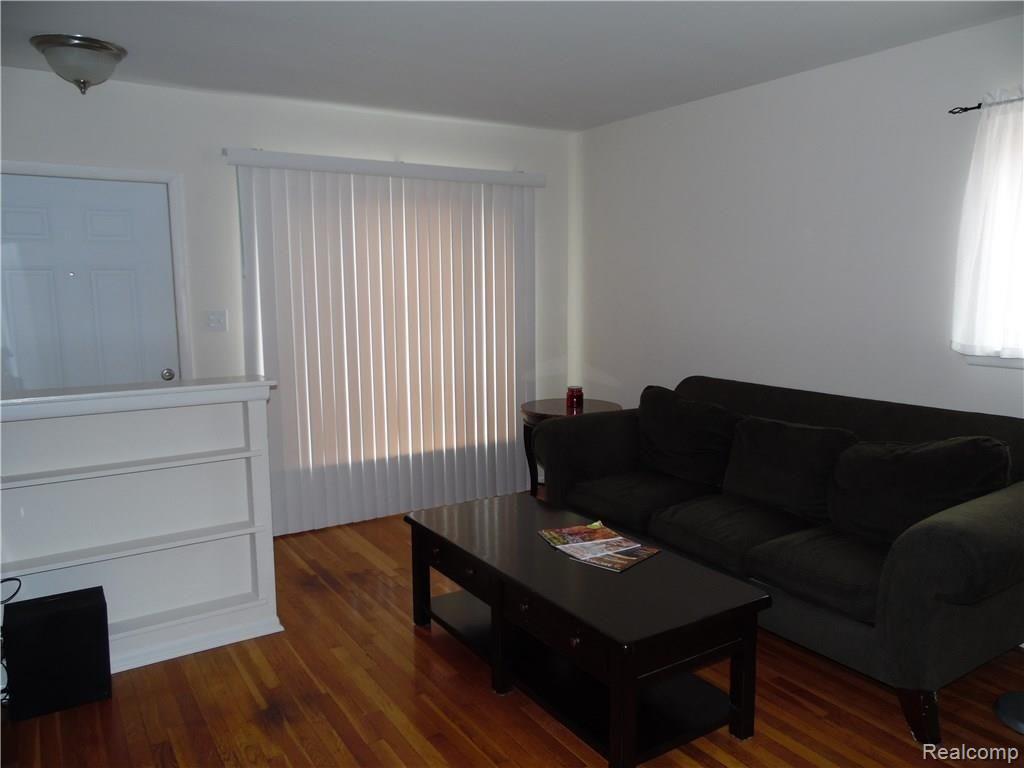 9160 Henry Ruff Road Livonia, MI 48150 - Photo 9 of 36 SAM_1066.JPG