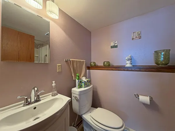 $469,900 | N97-w21763 Whitehorse Drive, Colgate, WI 53017