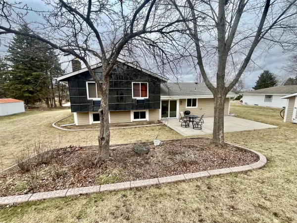 $469,900 | N97-w21763 Whitehorse Drive, Colgate, WI 53017