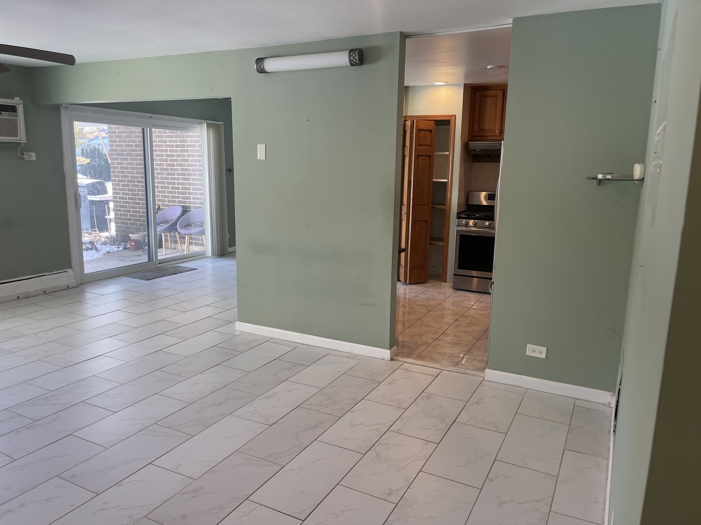 2500 Bayside Drive, Unit 3 Palatine, IL 60074 - Photo 9 of 14 a view of a hallway with wooden floor