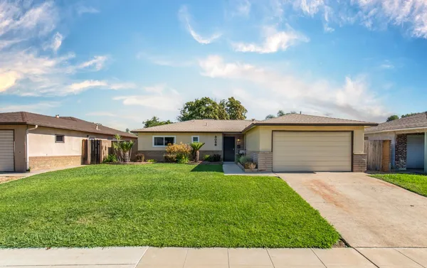 $360,000 | 3056 West Acacia Avenue, Fresno, CA 93722