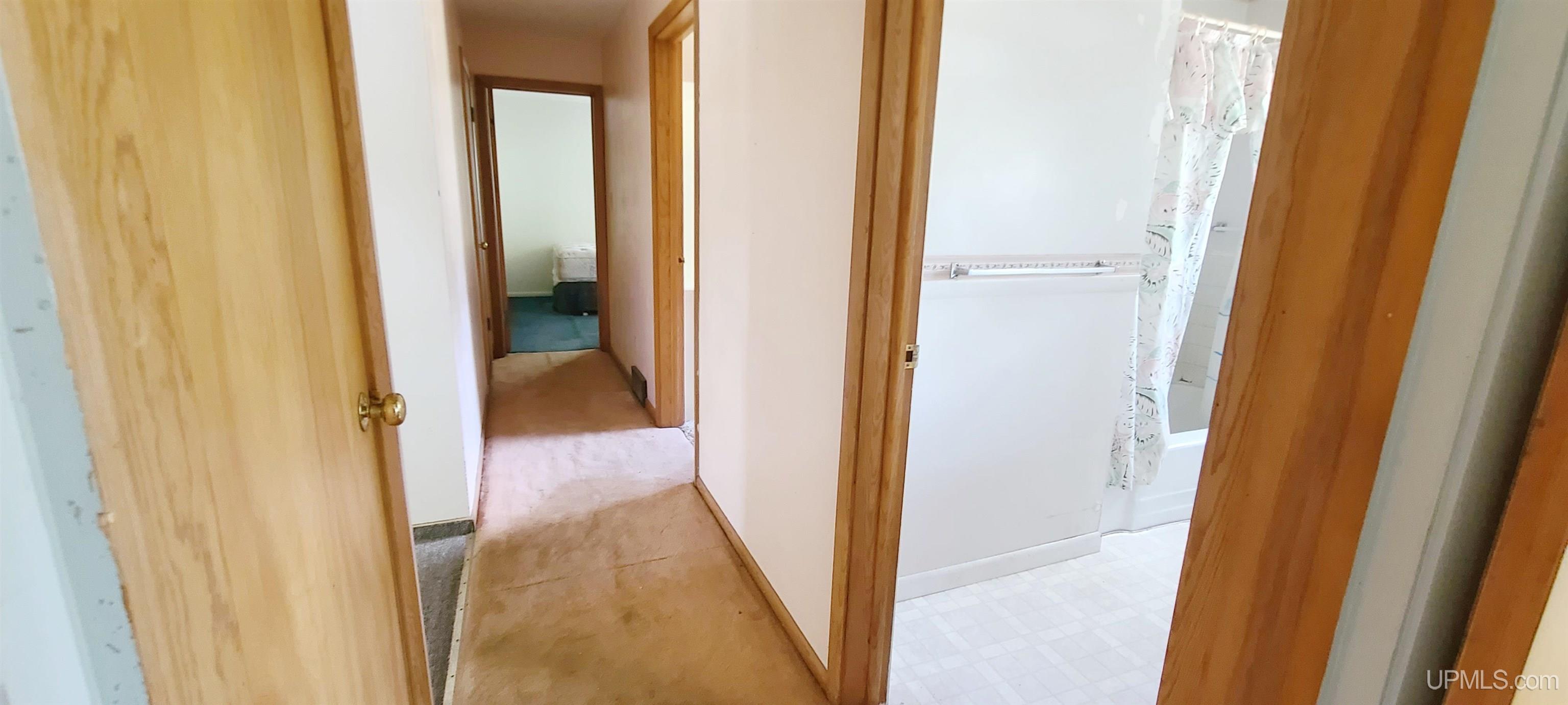 1332 Wilson Street Niagara, WI 54151 - Photo 14 of 25 Gallery Image 14