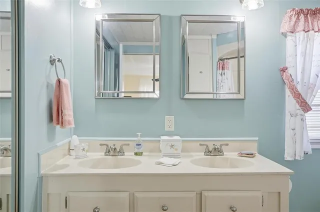 $199,900 | 1605 Bass Avenue, Seville, FL 32190