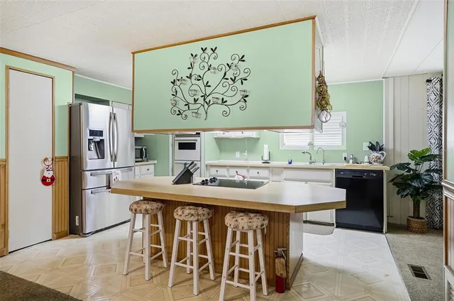 $199,900 | 1605 Bass Avenue, Seville, FL 32190