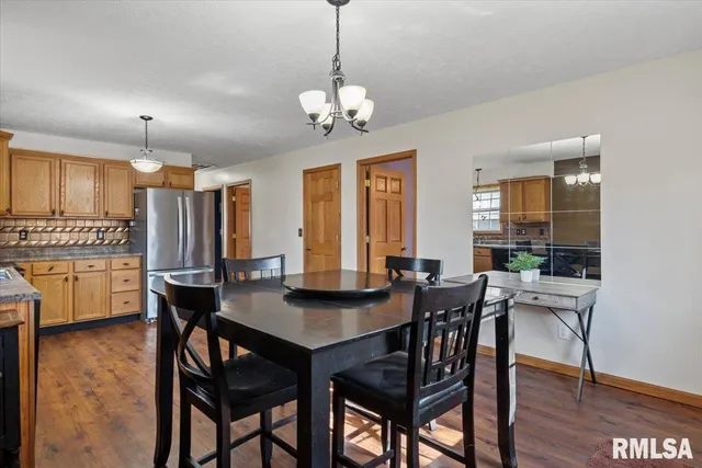 $179,900 | 132 West Jones Street, Williamsville, IL 62693