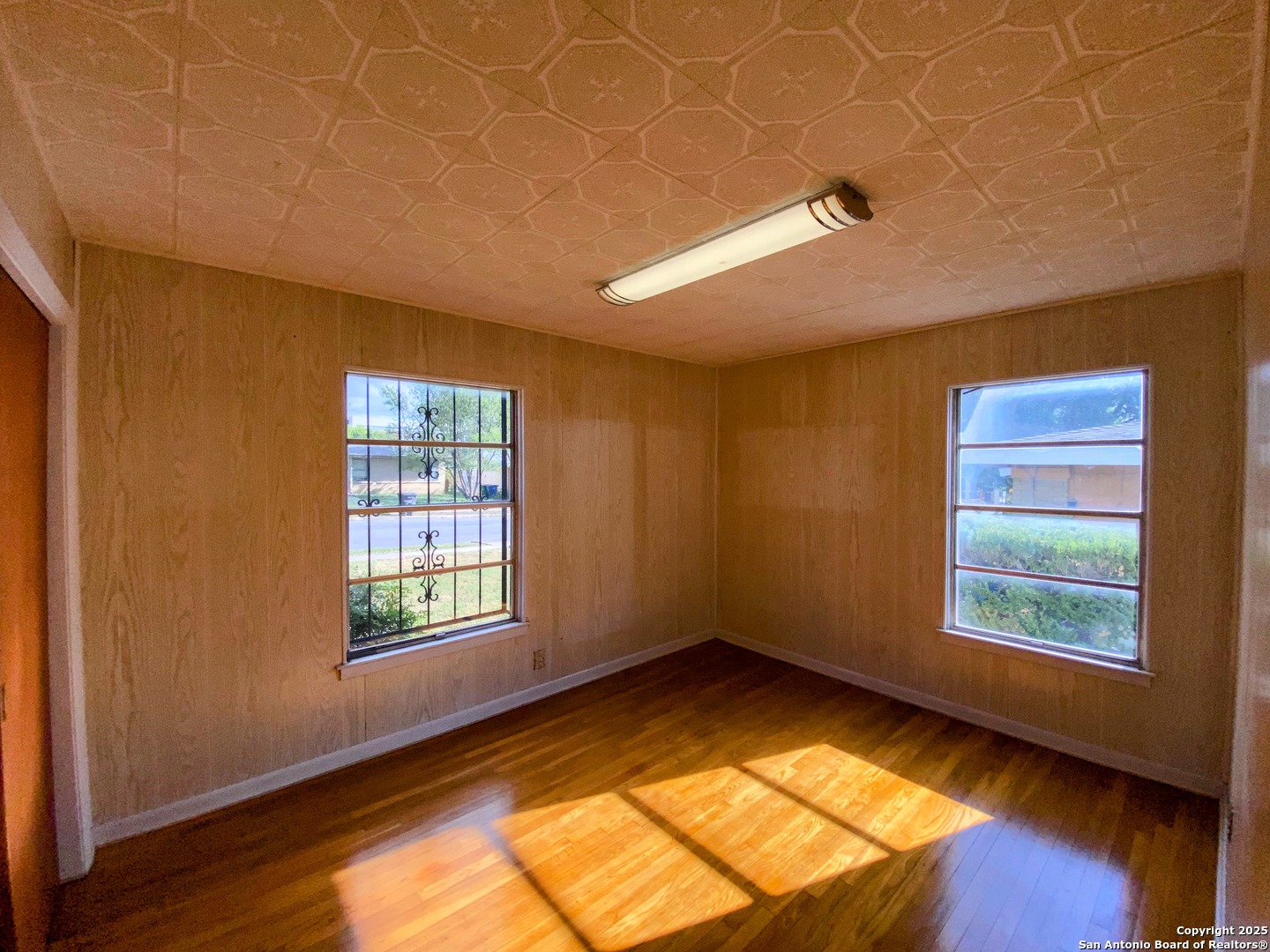 618 East Rector Street San Antonio, TX 78216 - Photo 22 of 24 a view of empty room with window