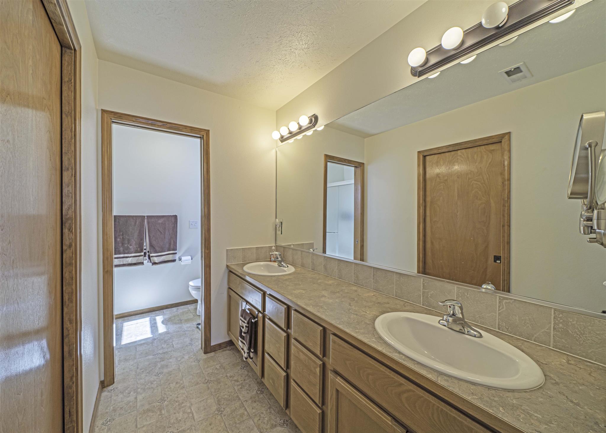 912 South Rees Lane Spokane Valley, WA 99037 - Photo 12 of 26