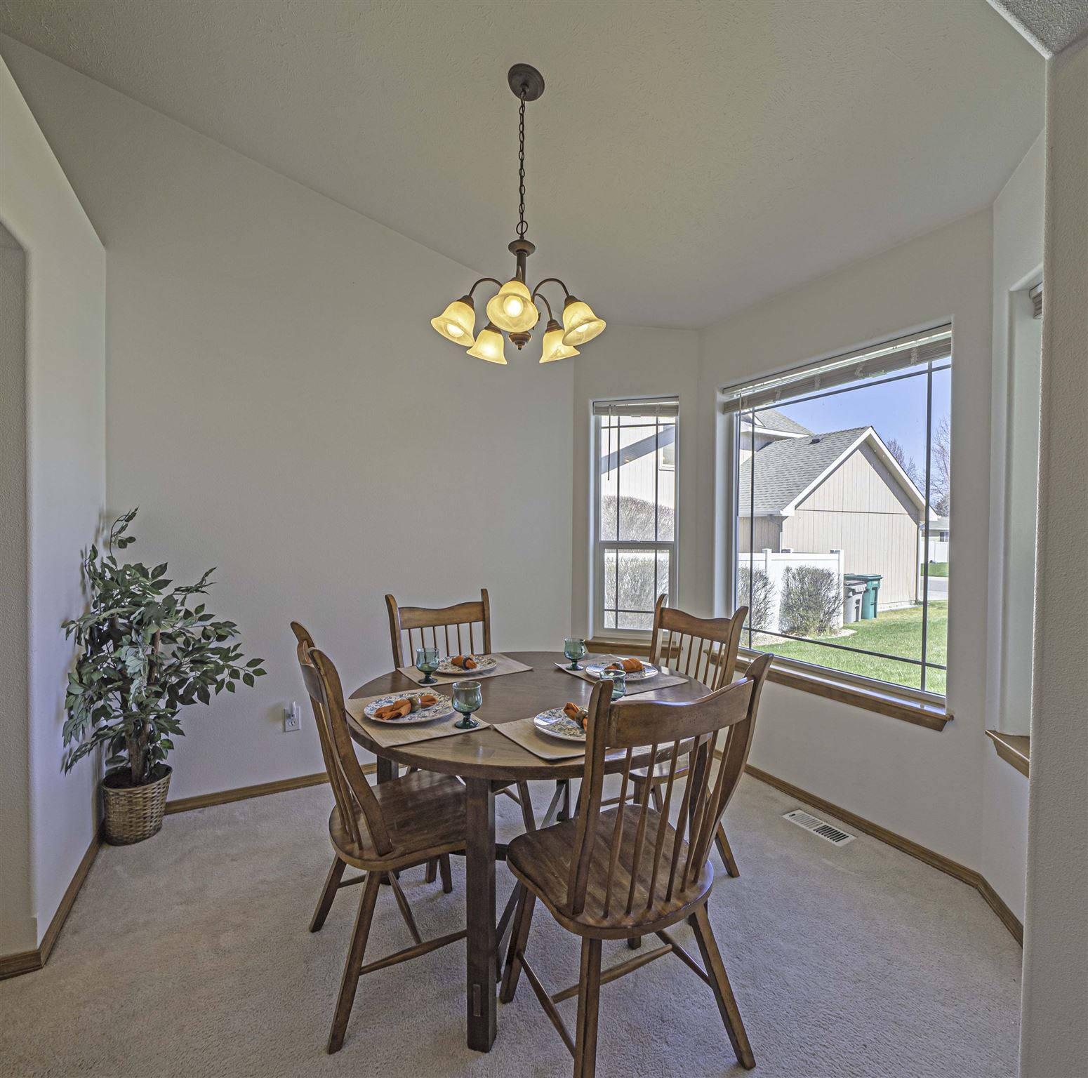 912 South Rees Lane Spokane Valley, WA 99037 - Photo 9 of 26