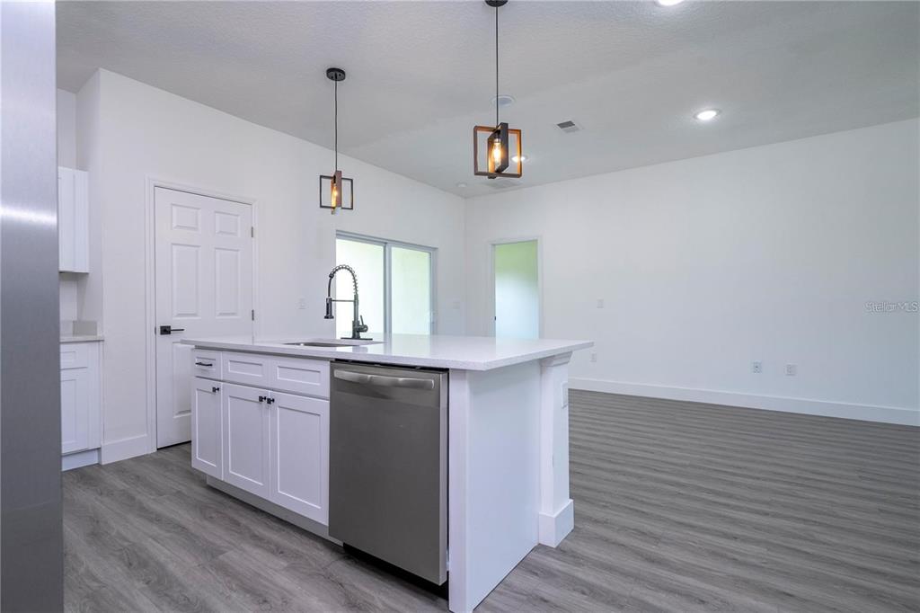 6671 Southwest 151 Loop Ocala, FL 34473 - Photo 10 of 35