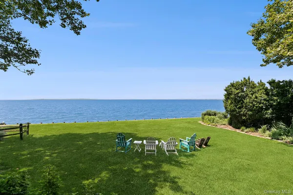 a view of an ocean from a yard