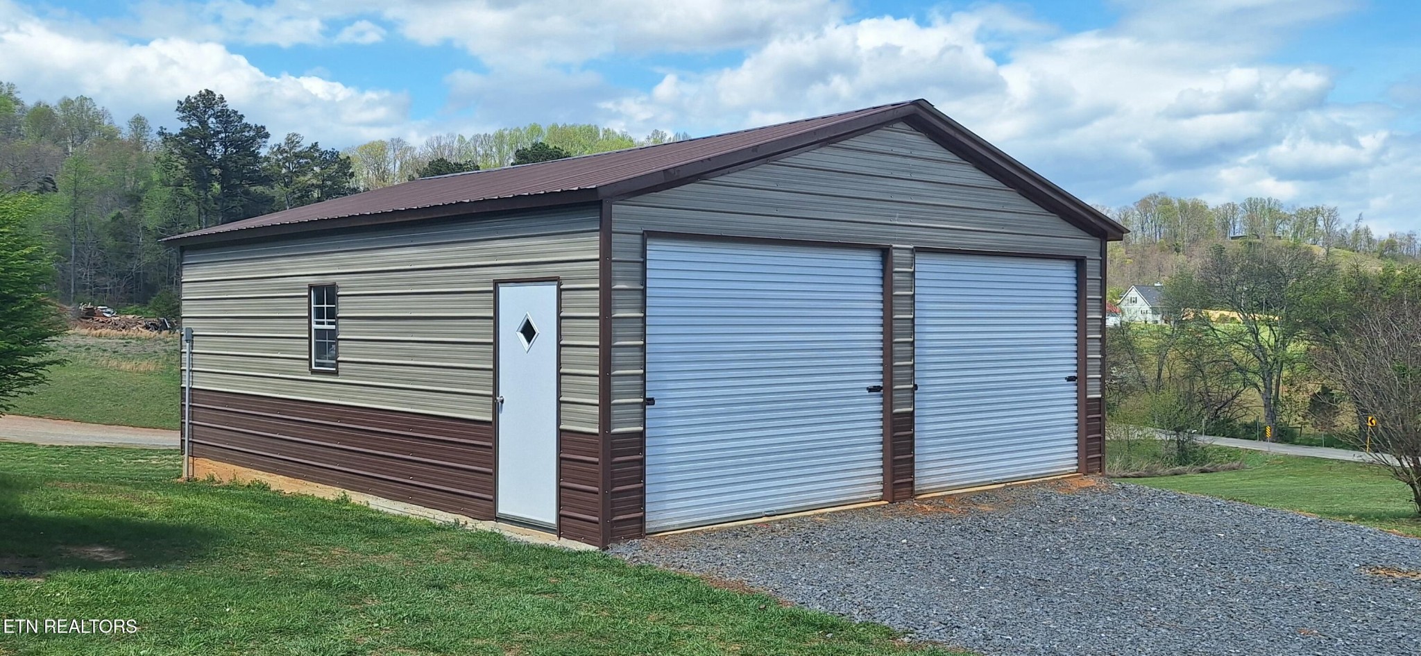 6199 Sinking Creek Road Greenback, TN 37742 - Photo 4 of 33 Gallery Image 4
