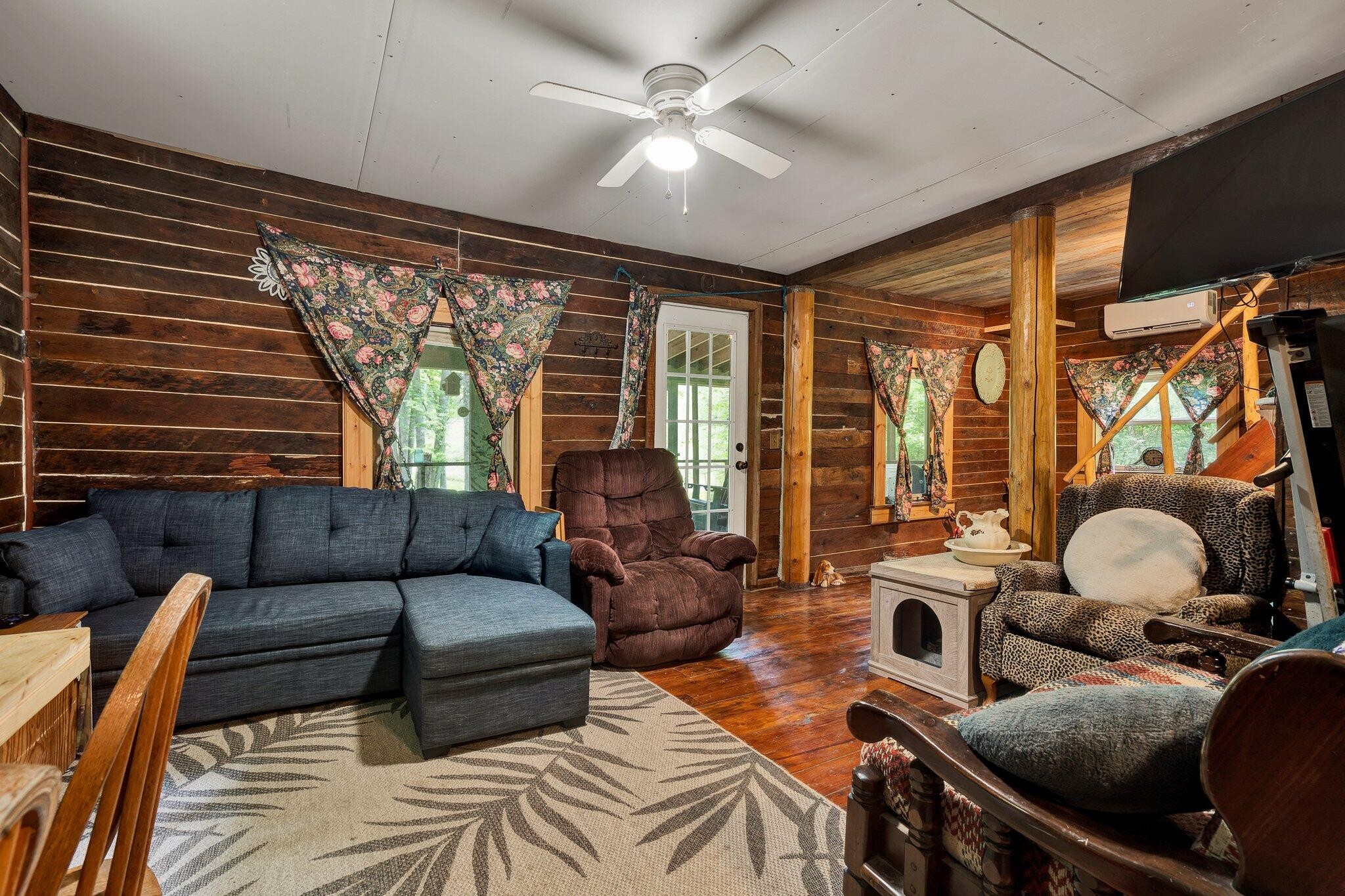 1312 Rafter Road Tellico Plains, TN 37385 - Photo 4 of 37 Gallery Image 4