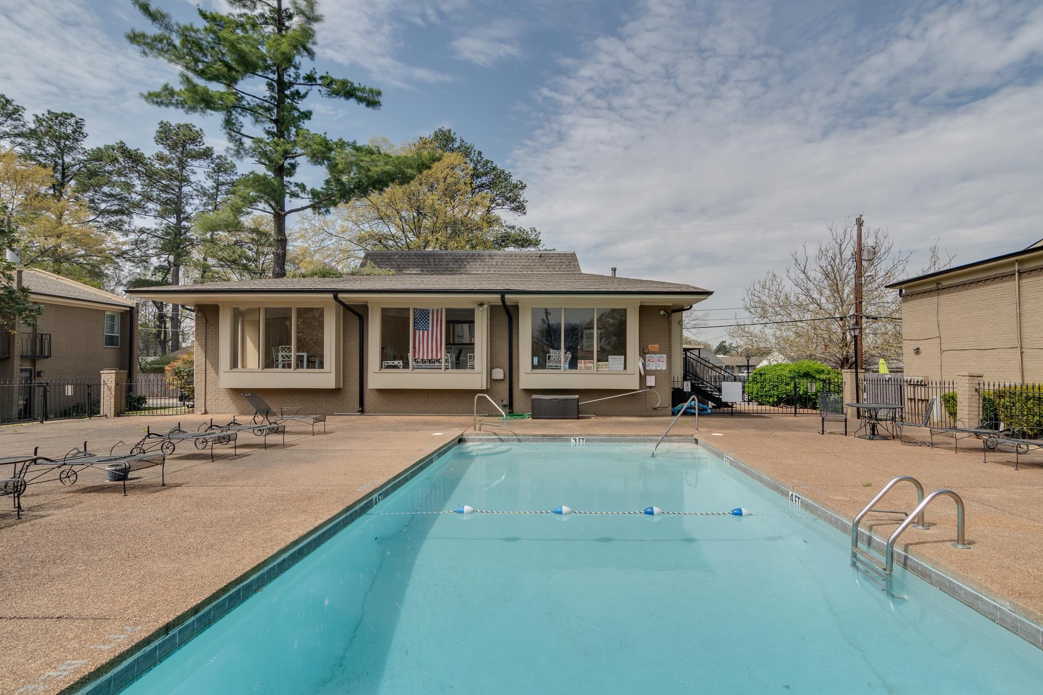 971 June Road, Unit 7 Memphis, TN 38119 - Photo 23 of 23 Pool with a patio and fence