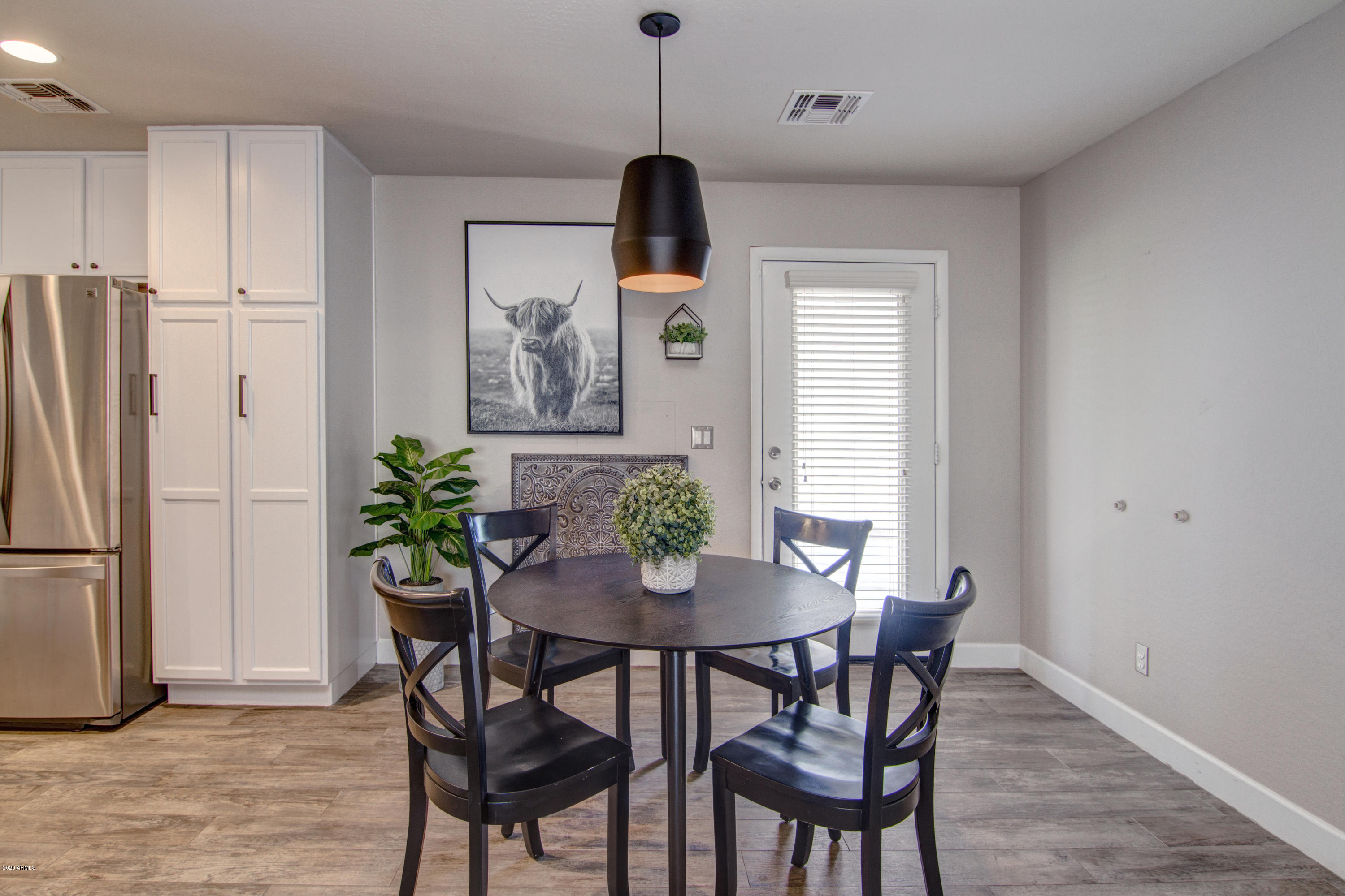 345 West Bethany Home Road Phoenix, AZ 85013 - Photo 4 of 38 bethany2