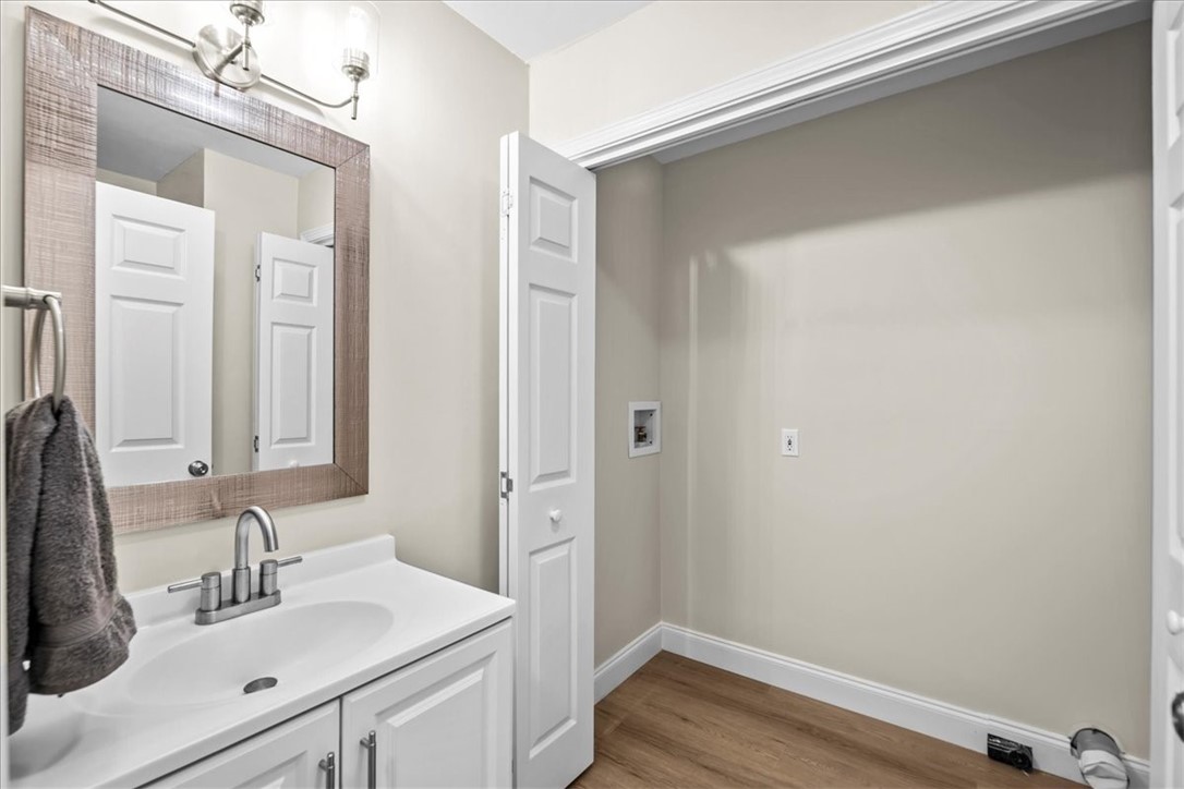 108 Winona Way Walhalla, SC 29691 - Photo 10 of 29 1/2 Bath & Laundry - Main Floor
