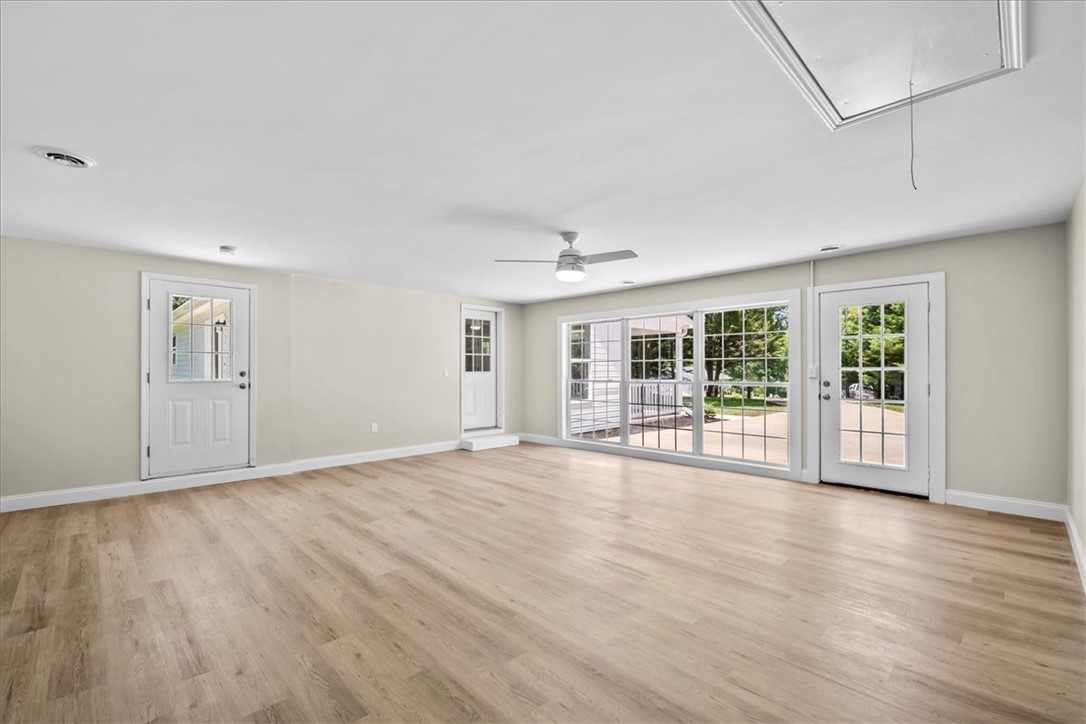 108 Winona Way Walhalla, SC 29691 - Photo 16 of 29 Family Room