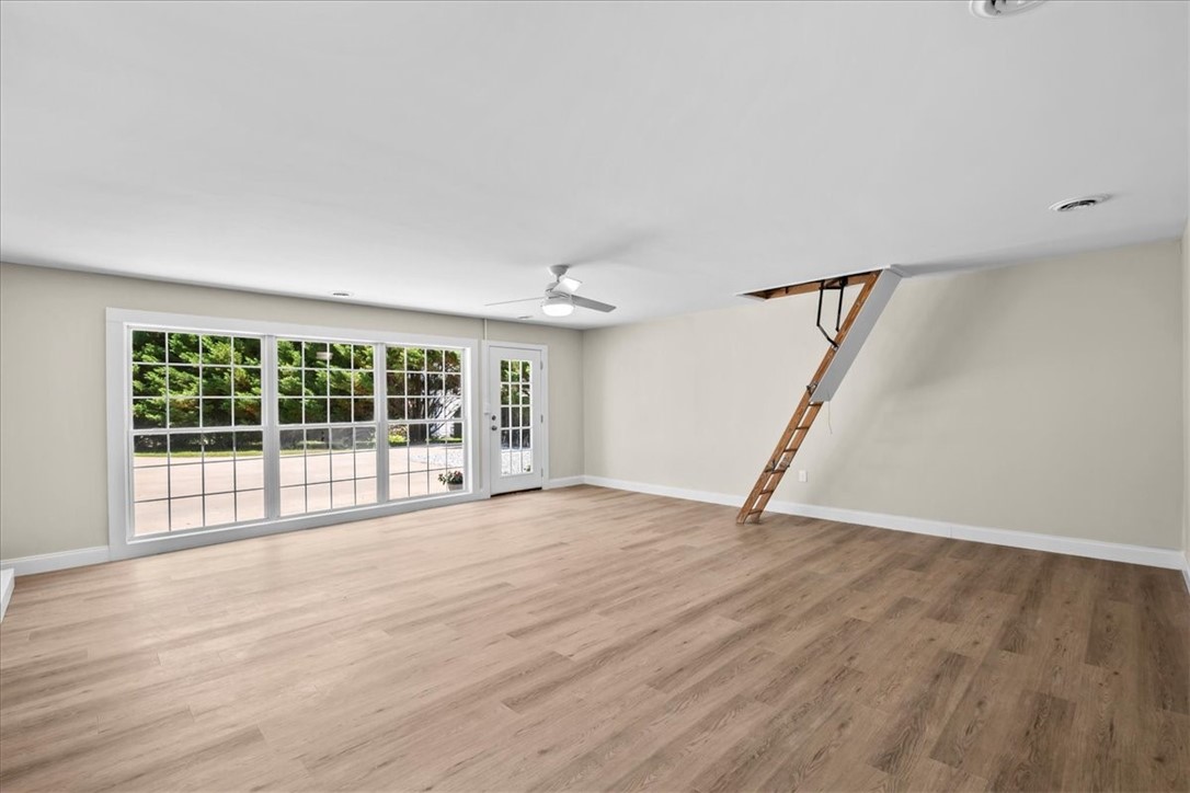 108 Winona Way Walhalla, SC 29691 - Photo 17 of 29 Family Room