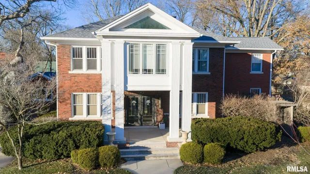 $725,000 | 1037 Woodland Avenue, Springfield, IL 62704