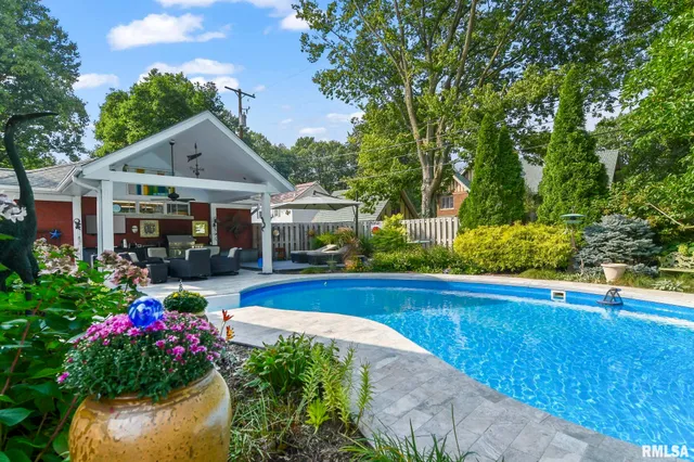 $725,000 | 1037 Woodland Avenue, Springfield, IL 62704