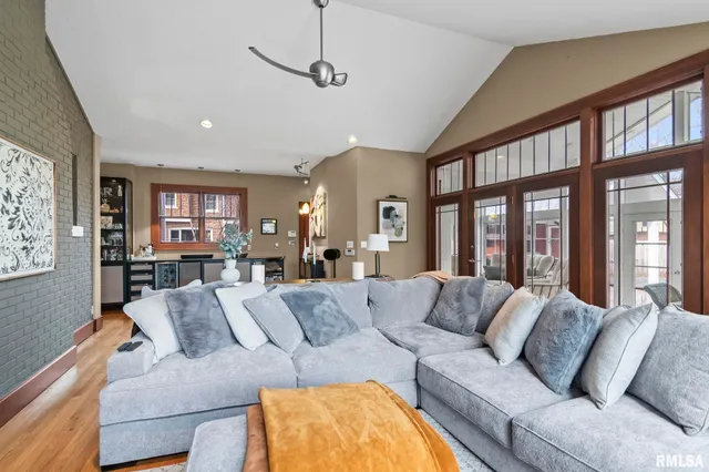 $725,000 | 1037 Woodland Avenue, Springfield, IL 62704