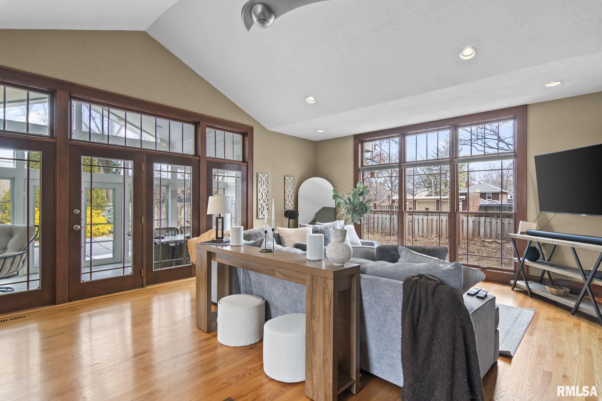 1037 Woodland Avenue Springfield, IL 62704 - Photo 15 of 89