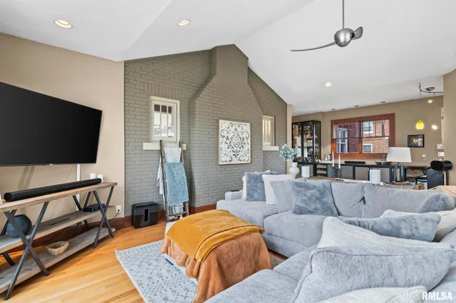 $725,000 | 1037 Woodland Avenue, Springfield, IL 62704