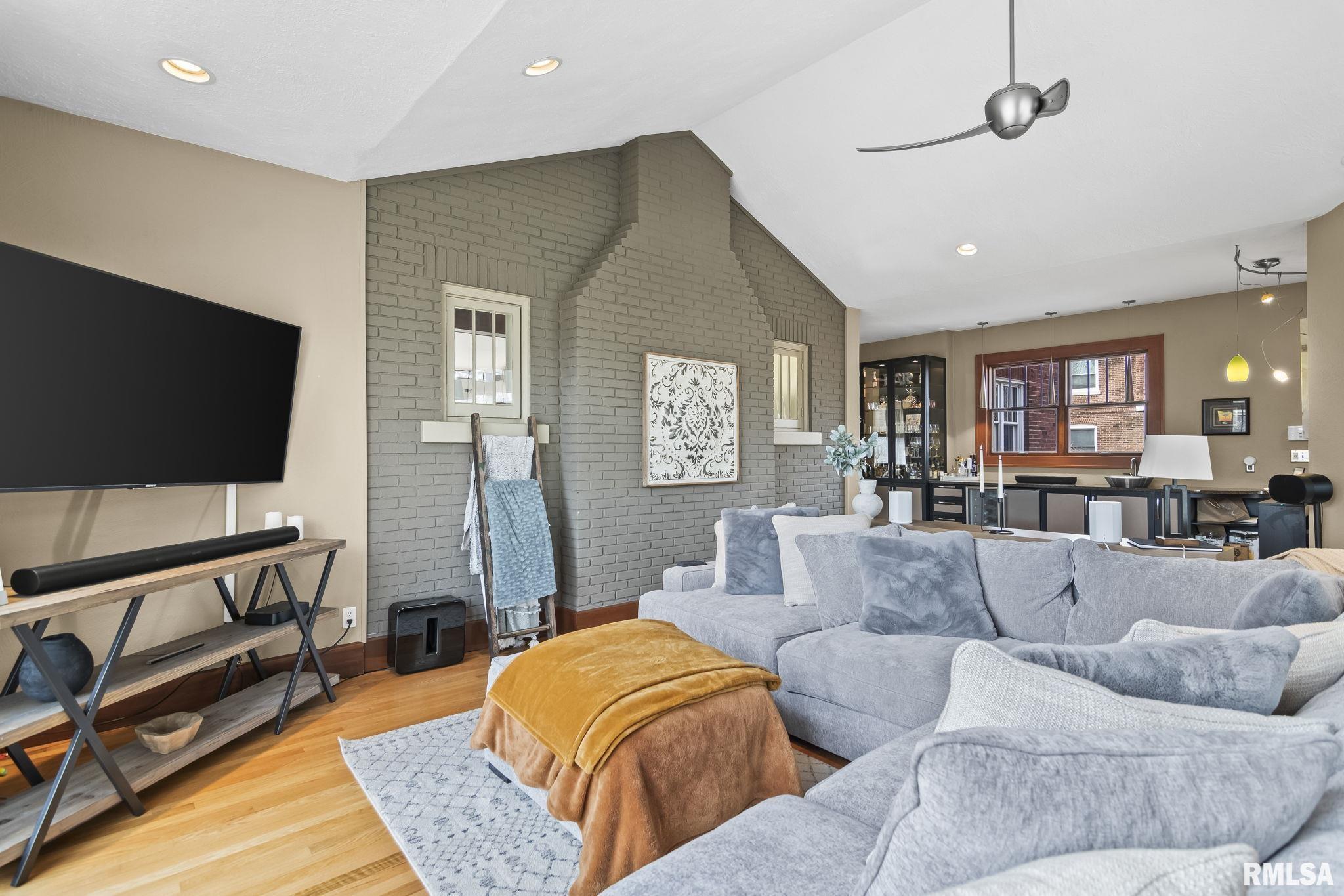 1037 Woodland Avenue Springfield, IL 62704 - Photo 16 of 89