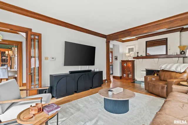 $725,000 | 1037 Woodland Avenue, Springfield, IL 62704