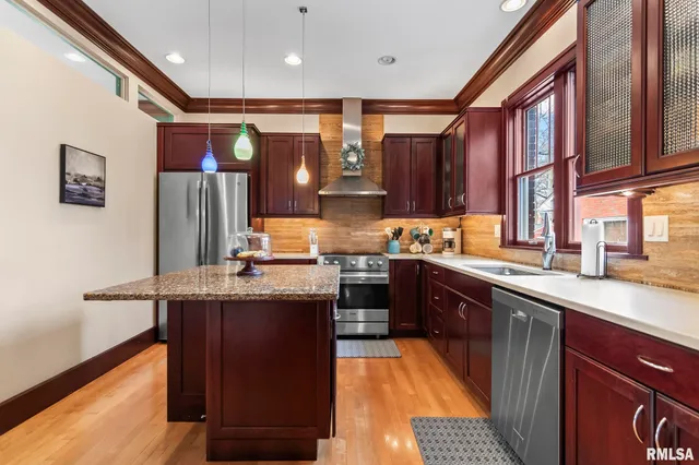 $725,000 | 1037 Woodland Avenue, Springfield, IL 62704