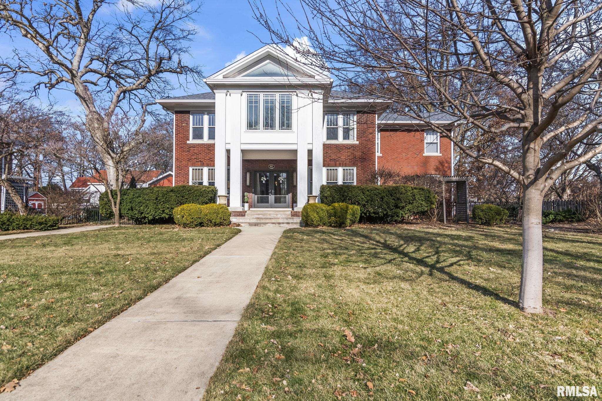 1037 Woodland Avenue Springfield, IL 62704 - Photo 3 of 89