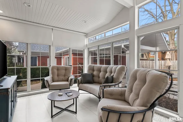 $725,000 | 1037 Woodland Avenue, Springfield, IL 62704