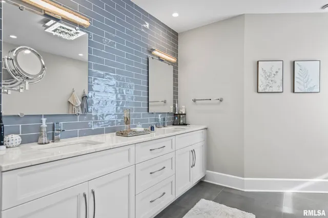 $725,000 | 1037 Woodland Avenue, Springfield, IL 62704